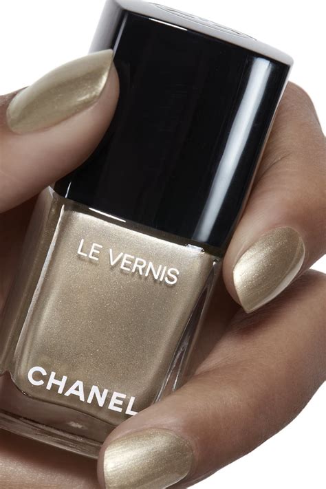 chanel le vernis canotier|chanel le vernis nail color.